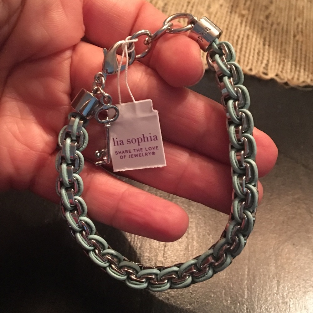 Bracelet